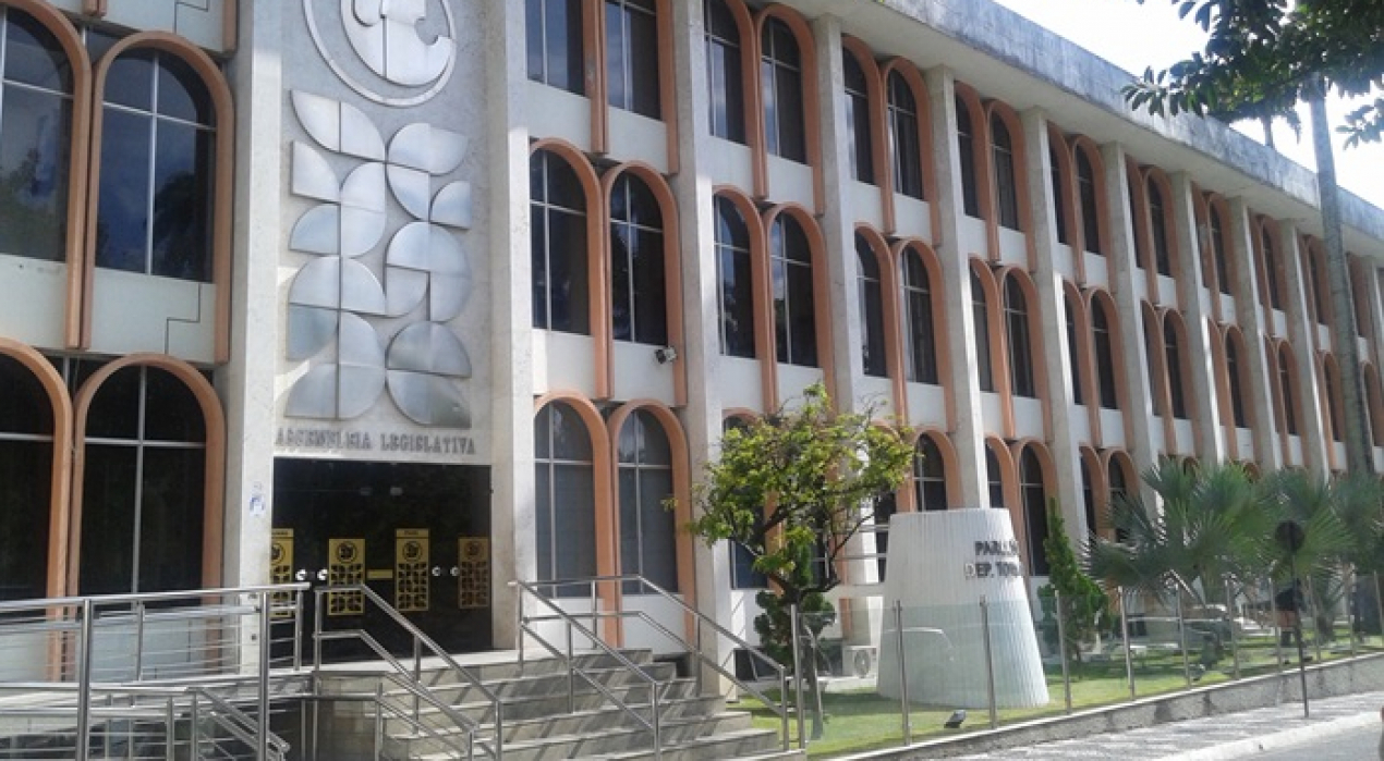 ALPB aprova projeto que permite pagar débitos de veículos por Pix durante fiscalização