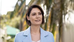 Michelle Bolsonaro busca Moraes após parecer favorável à prisão domiciliar de Bolsonaro