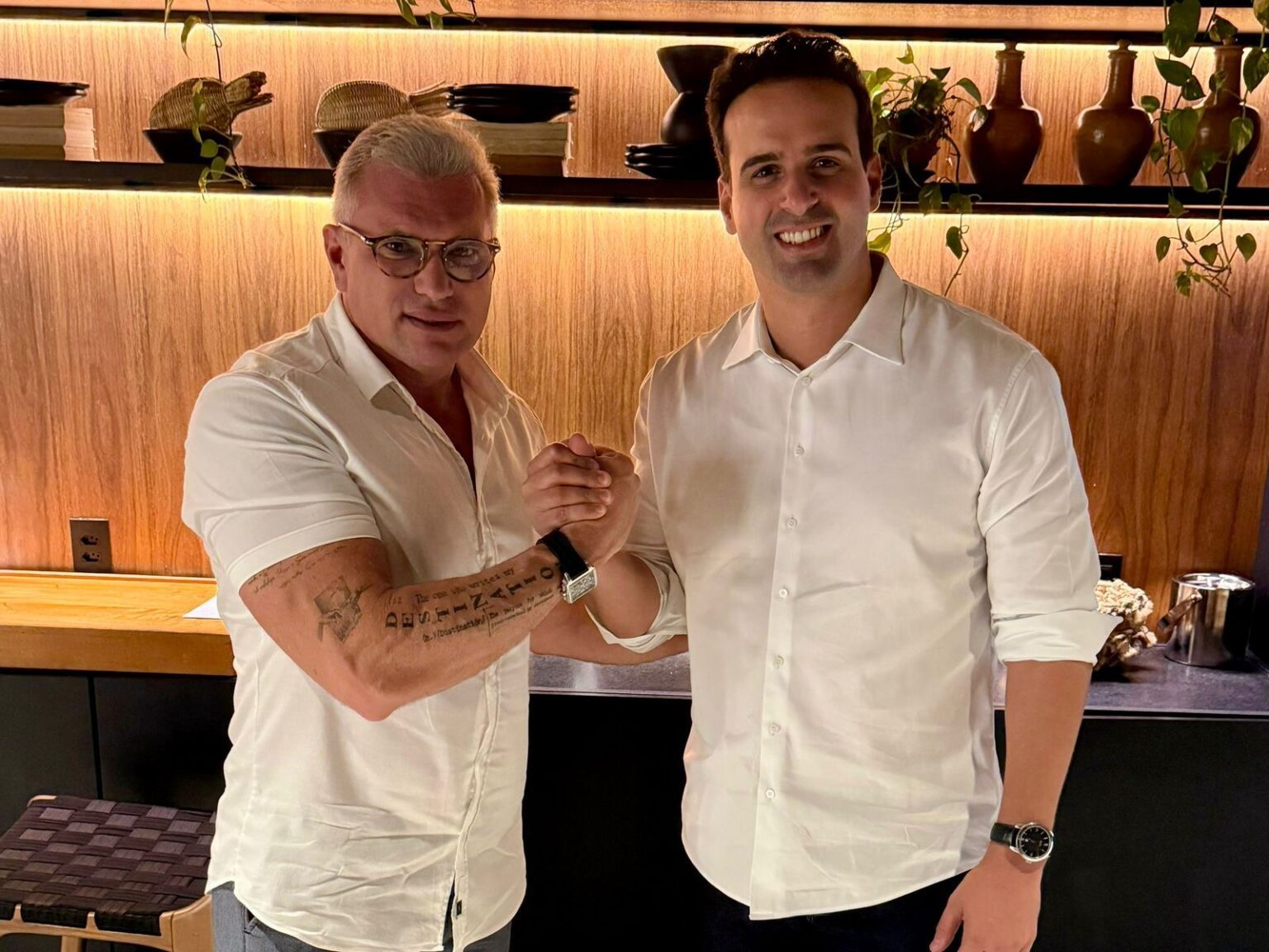 Lucas Ribeiro amplia base e recebe apoio de Julian Lemos na disputa pelo governo da Paraíba