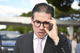 Ficha corrida: a sucessão de crises que cerca Hugo Motta na presidência da Câmara