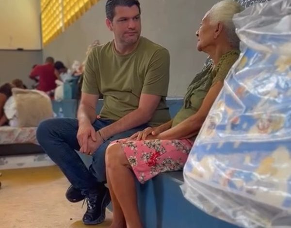 Prefeito de João Pessoa detalha ações durante chuvas e prioriza apoio às famílias afetadas