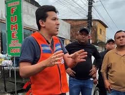 Jackson Alvino vai às ruas após cheia do Rio Paraíba e cidade registra alagamentos