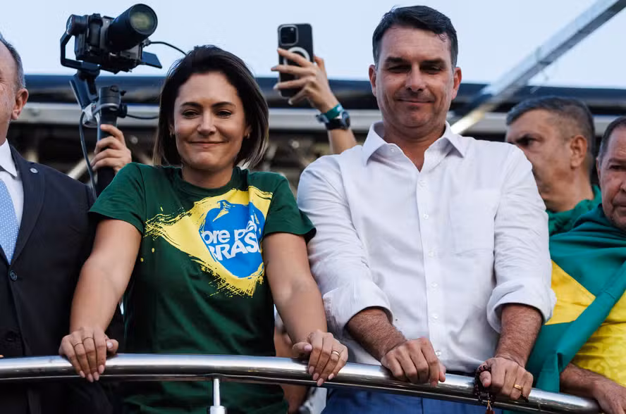 O racha que ameaça o comando do bolsonarismo