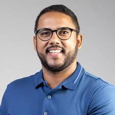 Fernando Sobrinho propõe coleta de sangue domiciliar para crianças neurodivergentes em Cabedelo