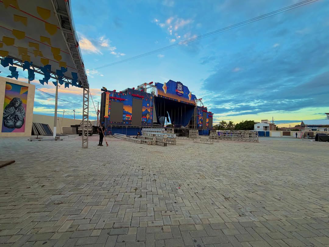 Na véspera da abertura do São João, Santa Luzia reúne torcedores na Praça de Eventos para assistir ao jogo da Seleção Brasileira em ritmo de forró