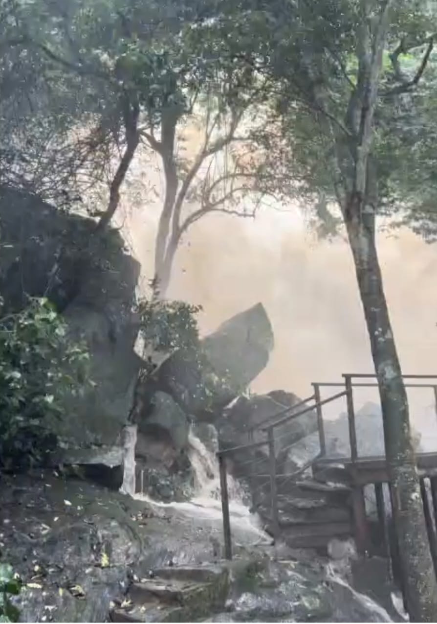 Chuvas elevam volume da Cachoeira da Bica Grande e colocam Rio Paraíba em alerta