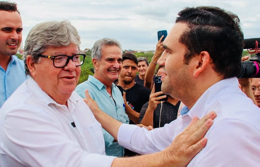 Jhony abre espaço para apoiar João Azevêdo ao Senado