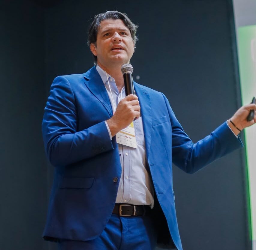 Leo Bezerra descarta decisão familiar e abre debate com base aliada sobre segundo voto ao Senado