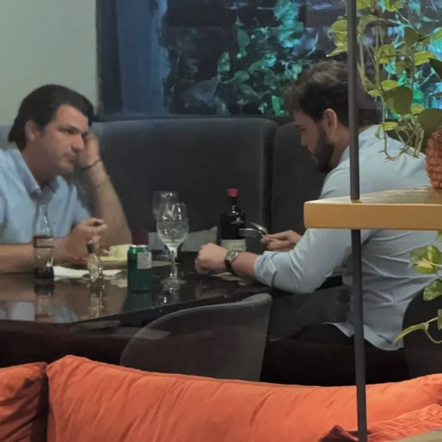 Almoço entre Leo Bezerra e Bruno Cunha Lima agita bastidores da política paraibana