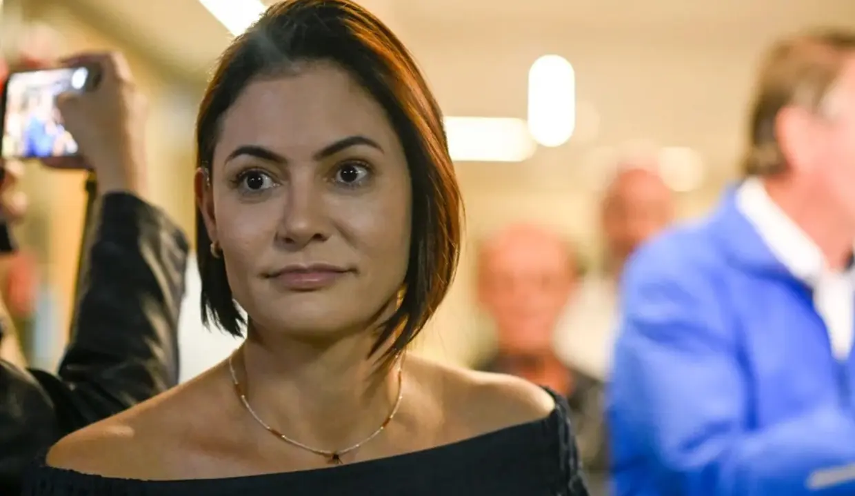 Michelle compartilha vídeo de Garotinho sobre Daniel Vorcaro e reacende tensão com Flávio Bolsonaro