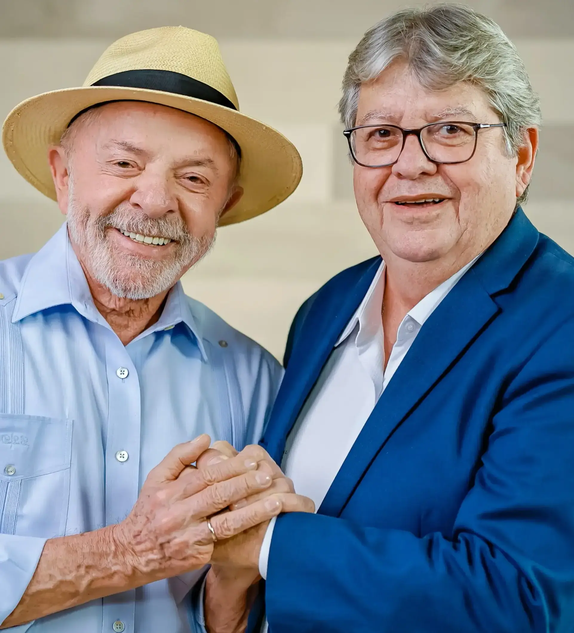 João grava com Lula em Brasília e acirra disputa pelo apoio do presidente na Paraíba