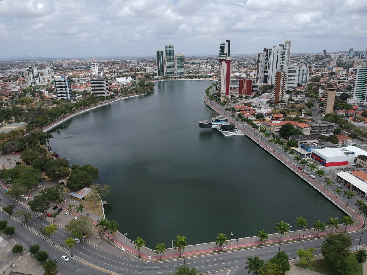 Corpo de mulher é encontrado boiando no Açude Velho, em Campina Grande