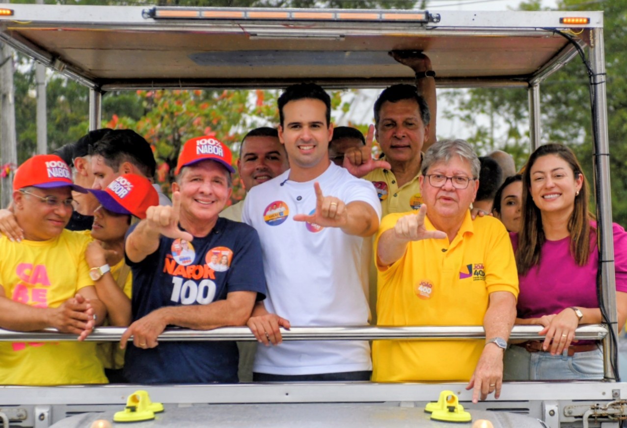 Lucas Ribeiro retoma caravana com João Azevêdo e Nabor e grupo deve superar mil quilômetros pela Paraíba