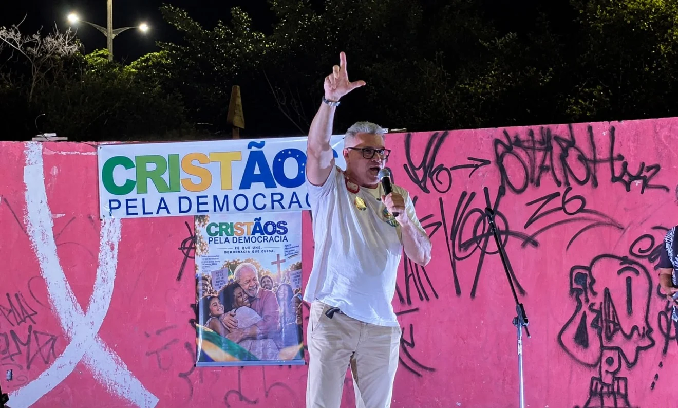 Julian Lemos diz que superou bolsonarismo e declara apoio a Lula: “Eu estava lá, mas não era um deles”