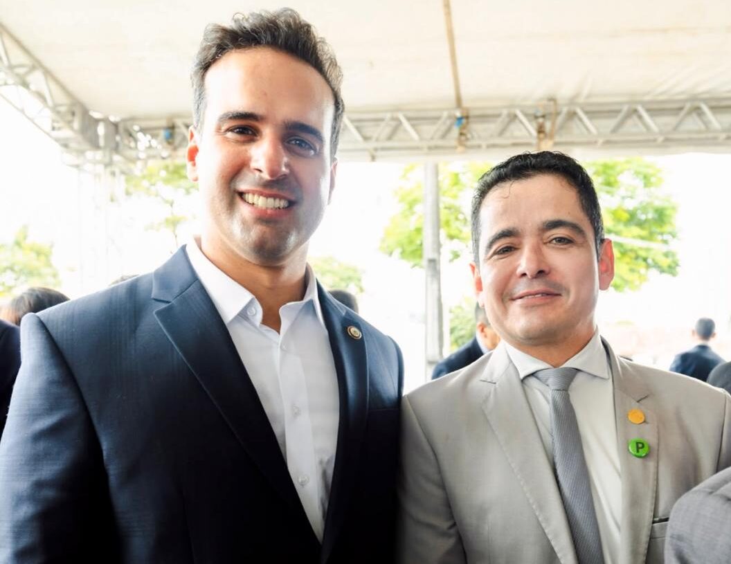 Flávio Moreira projeta vitória de Lucas Ribeiro no primeiro turno com 55% a 58% dos votos válidos